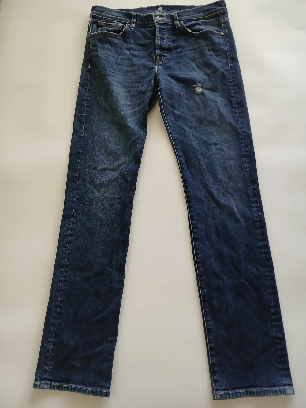 7 For All Mankind Distressed Deep Indigo Jeans Size 34 - Picture 3 of 13